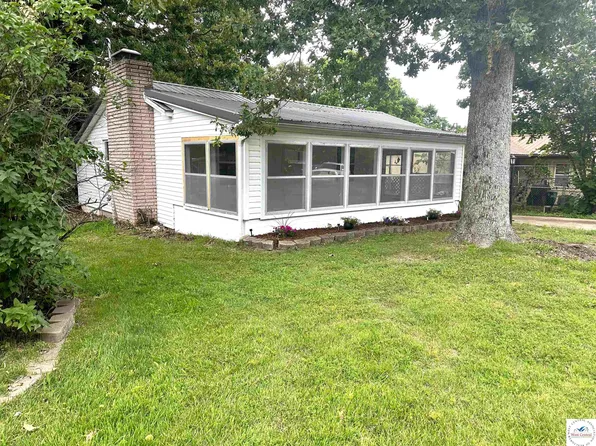 19967 Lakeview Ave, Warsaw, MO 65355