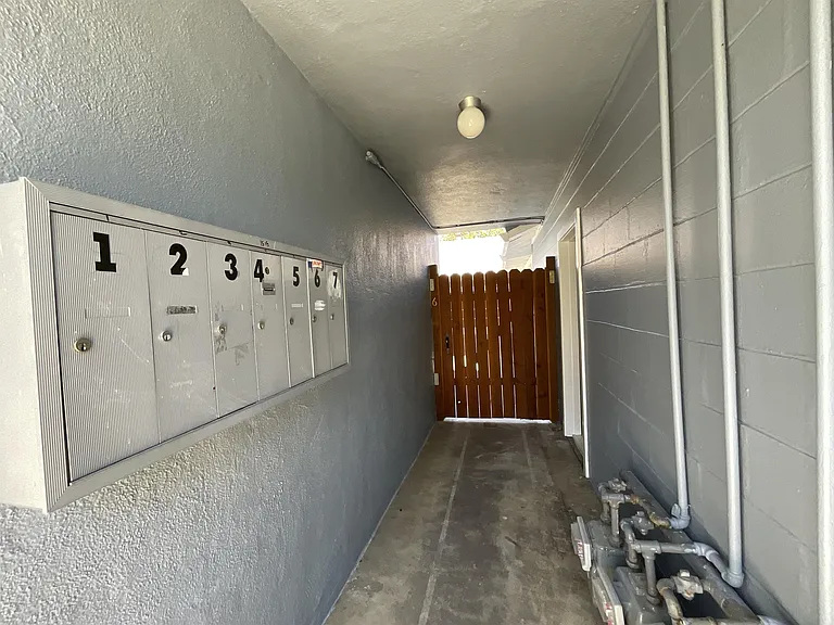 1515 Hess Rd #6 — Photo 34