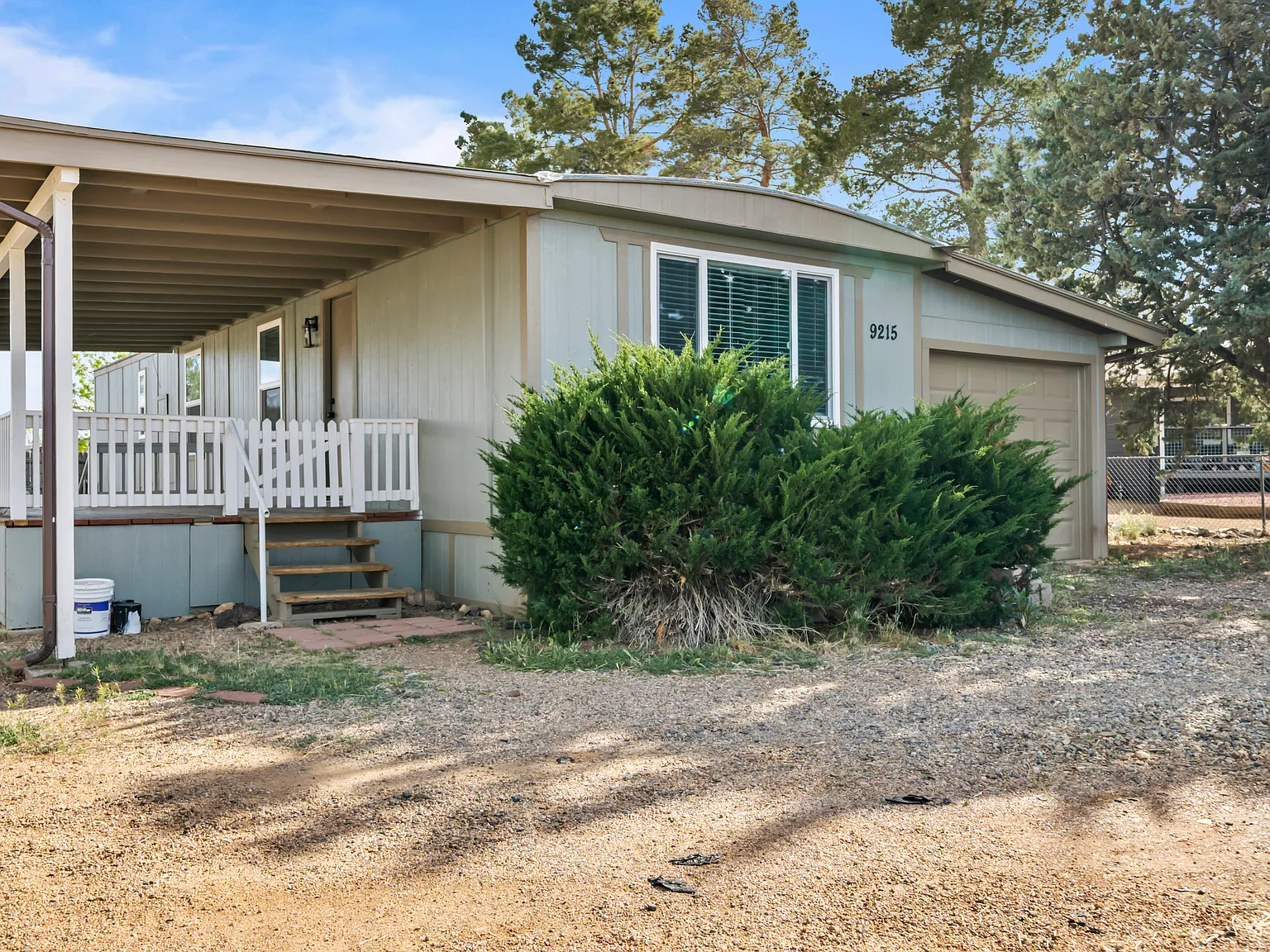 3 bed, 728 sqft, $1,850 — Photo 2