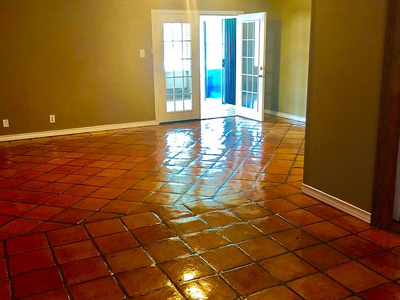 5th image of 14 Catherine Ln