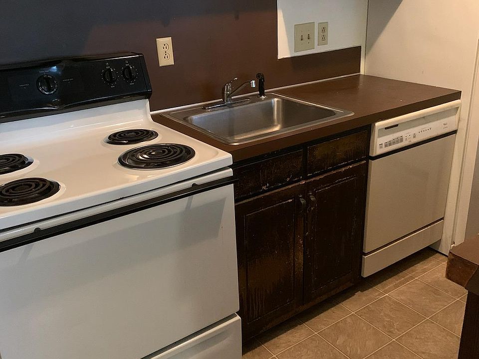 2nd image of 389 20th Ave NE