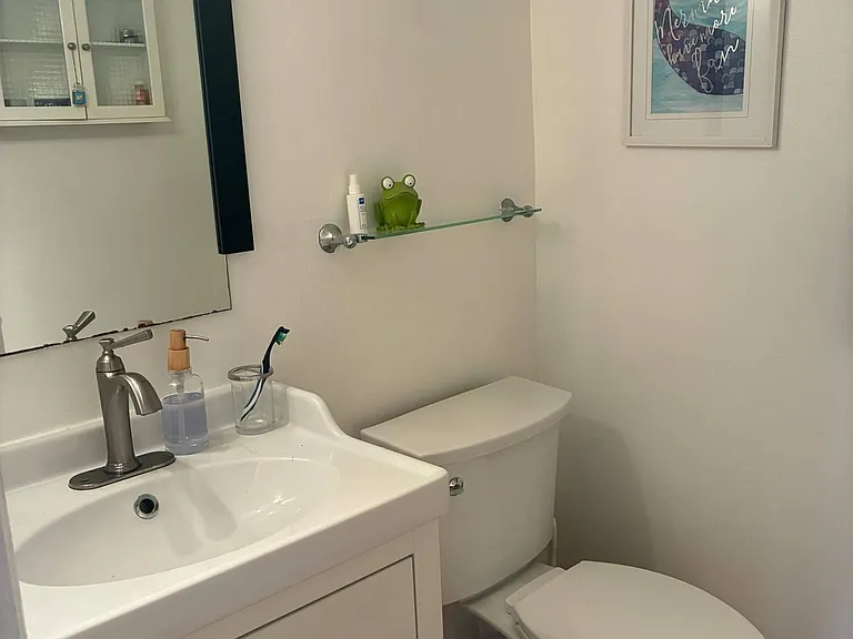 400 Leslie Dr #502 — Photo 31