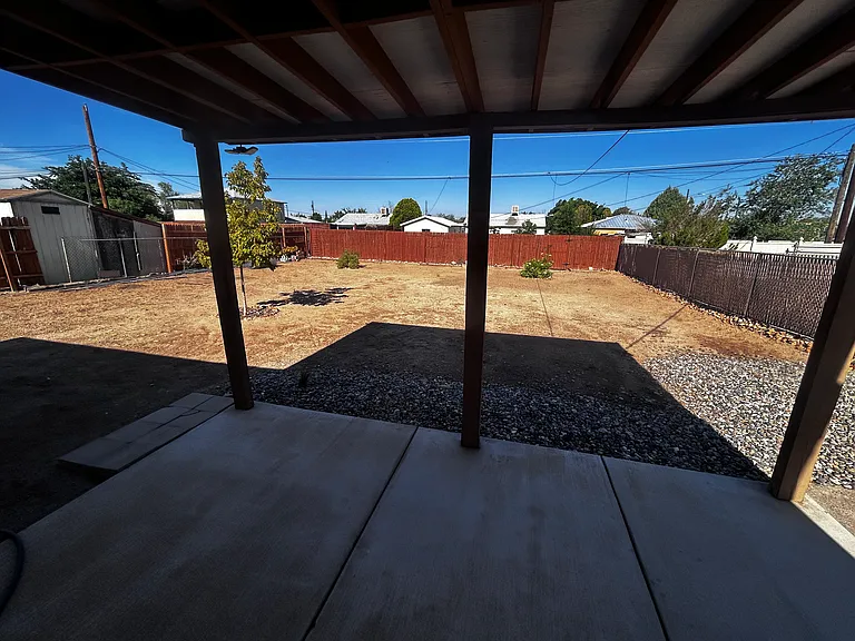 1839 Palomas Dr NE — Photo 22