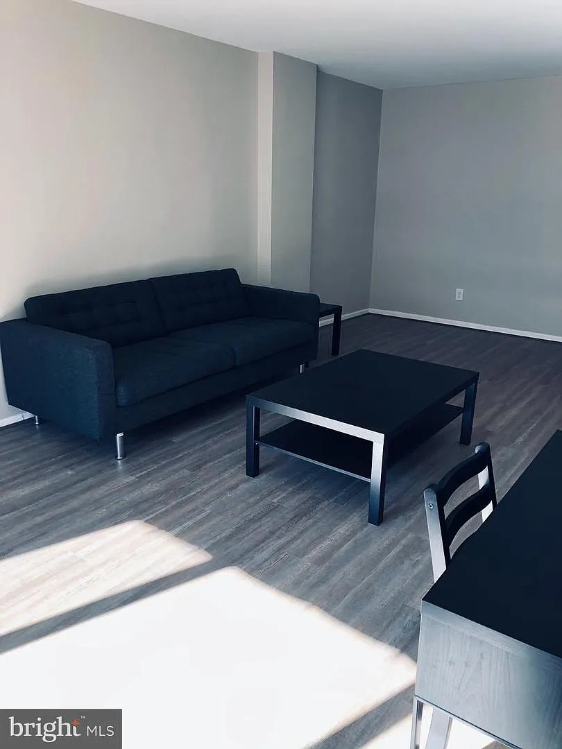 Studio, 1.0 bath, $1,950 — Photo 4