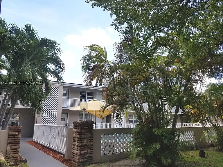 6565 Santona St #B8 — Photo 3