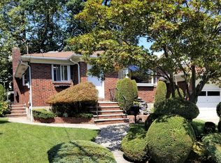 157 Overlook Ave, Staten Island, NY 10304
