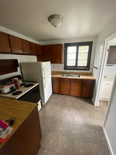 717 E Elm St #1 Photo 1