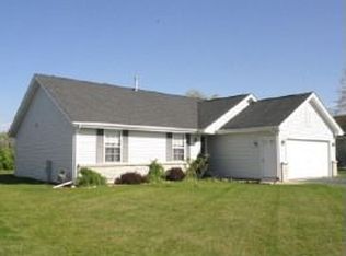 733 Bayfield Rd, Rockton, IL 61072