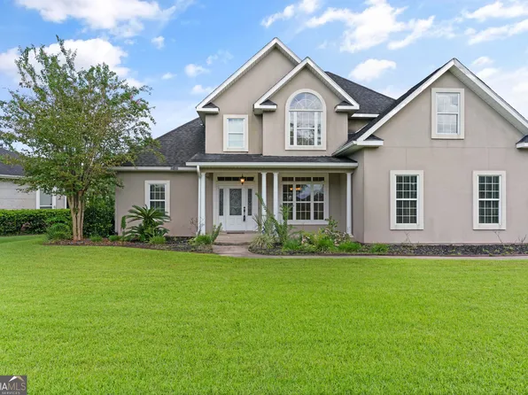 102 Herons Nest Cir, Kingsland, GA 31548