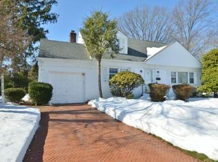 102 Lefferts Rd., Garden City, NY 11530