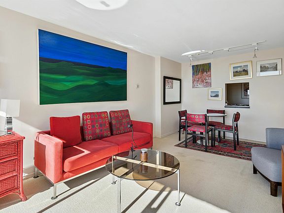 5th image of 2004 Fullerton Ave #1710