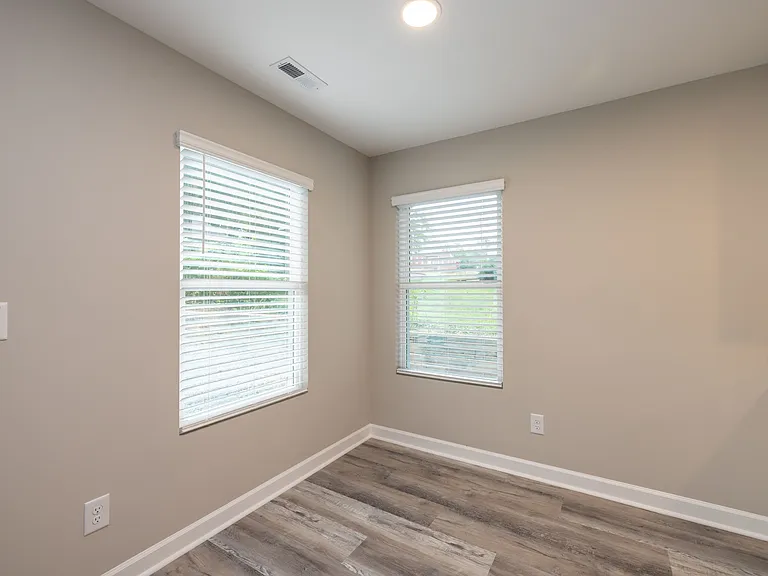 810 Long St — Photo 10