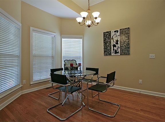 Breakfast room w/bay windows