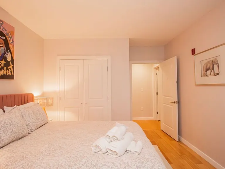 922 Beacon St #23C — Photo 6