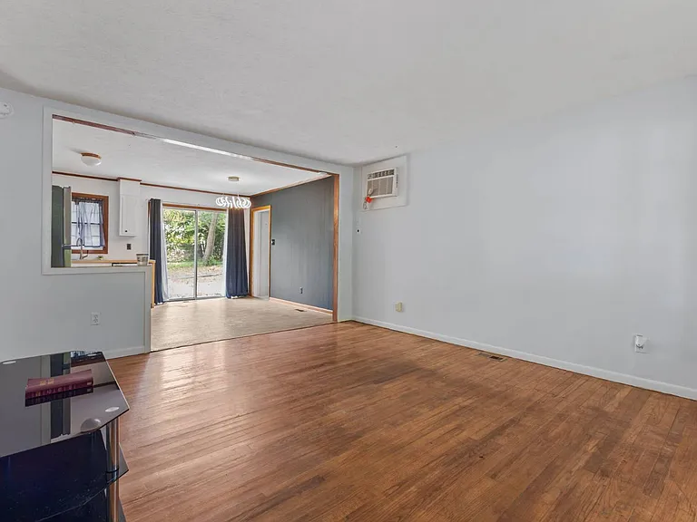 6522 Baldoon Dr — Photo 3