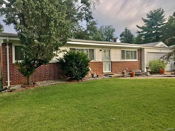 2nd image of 9478 Indian Meadows Dr