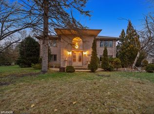 2900 Weller Ln, Northbrook, IL