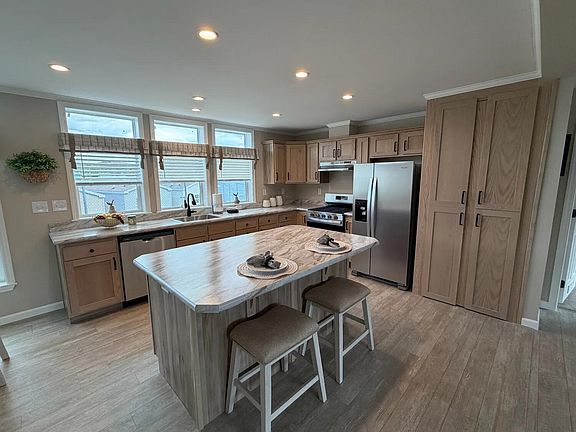 2nd image of 300 Baldwin Hill Road