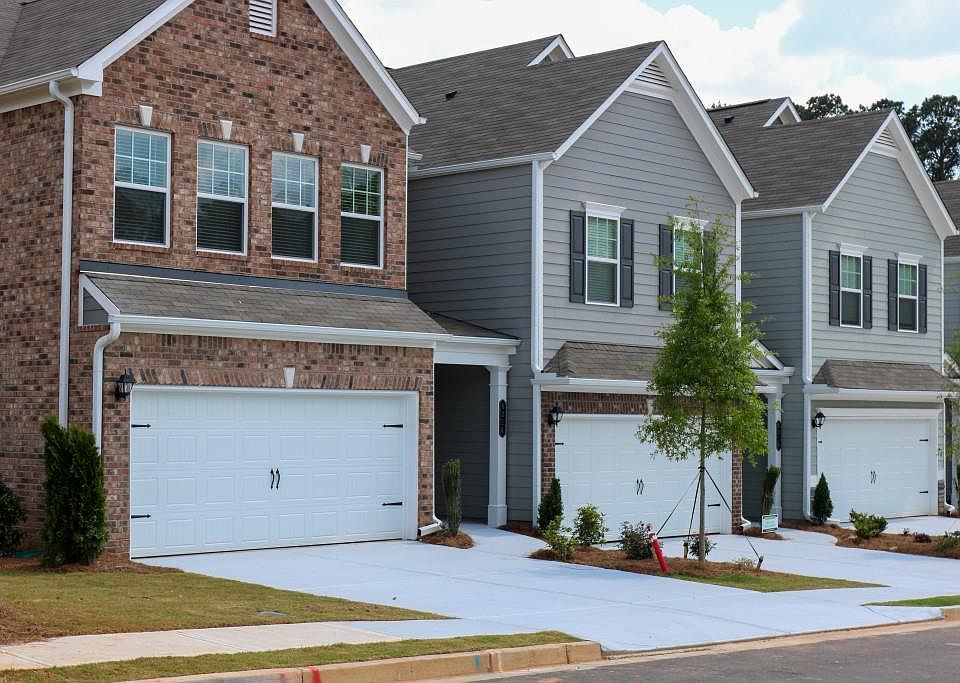 1st image of 6235 Thorncrest Dr #9