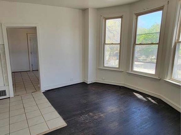 5th image of 5742 W Chicago Ave #2