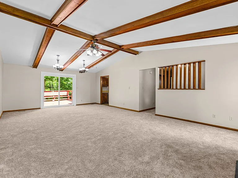 934 Welsh Ln — Photo 9