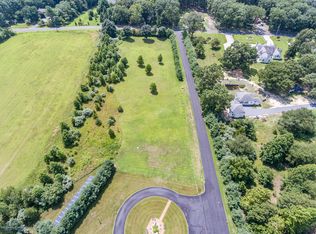 2 Parker Ct, Englishtown, NJ 07726