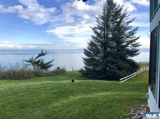 152 W Bluff Dr, Port Angeles, WA 98362