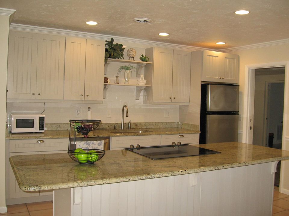 1st image of 912A Pirate Cove Ln