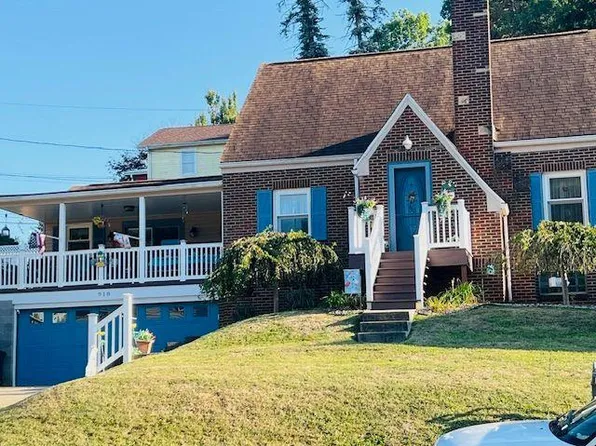 918 Frazier Run Road, Wheeling, WV 26003