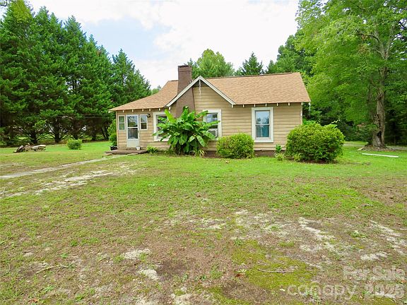 4th image of 601 Providence Rd