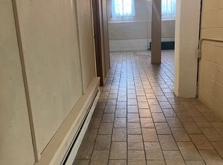 217 N Maple St, Creston, IA 50801