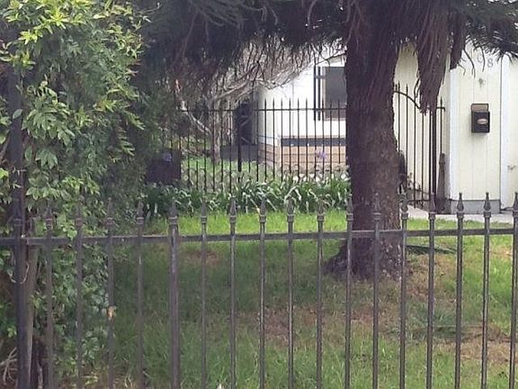 3rd image of 108 E C St