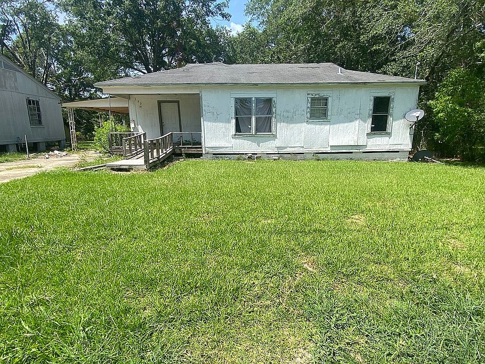 Front yard 