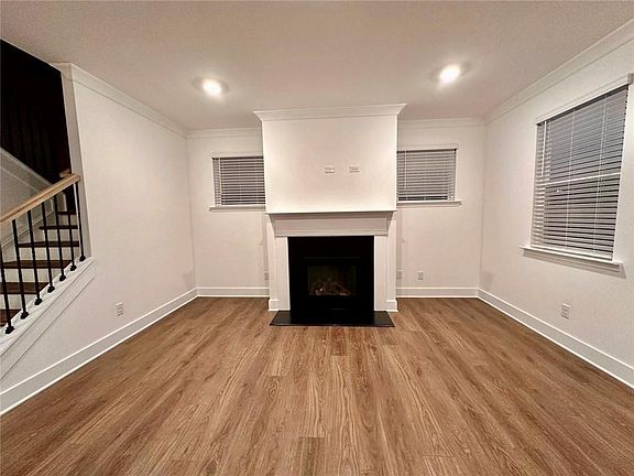 4th image of 537 Hyde Ridge Trl