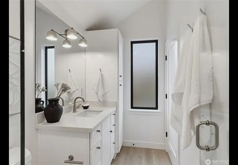 2806 W Dravus St — Photo 14