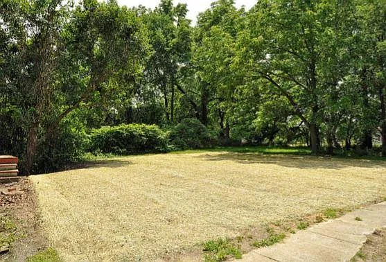 2401 Selzer Ave photo 1