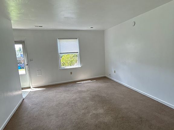 5th image of 1007 Hunt Ave NW #1009