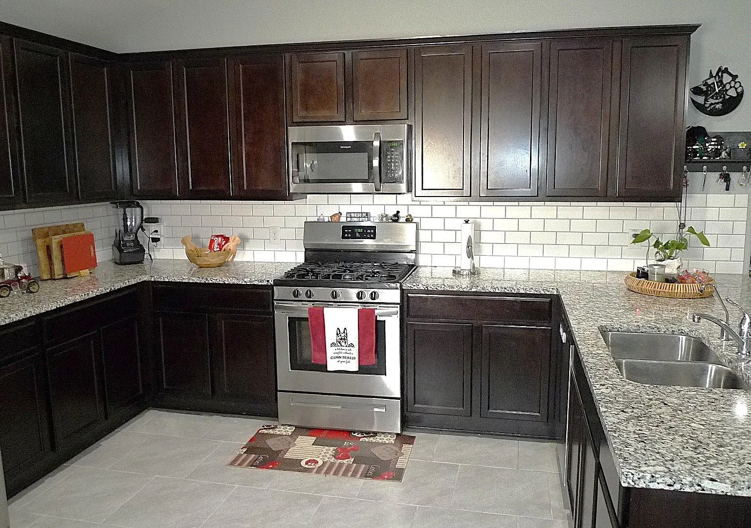 3 bed, 2.0 bath, 1731 sqft, $2,000 — Photo 3