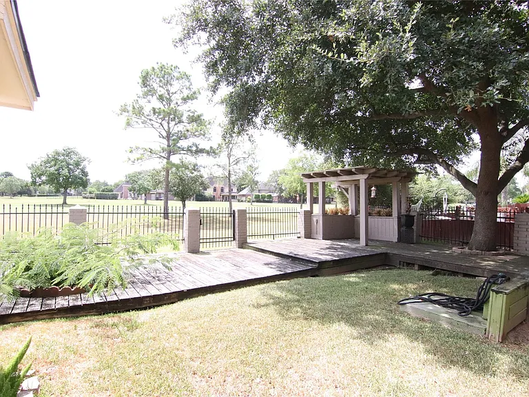 14423 Sandalfoot St — Photo 24