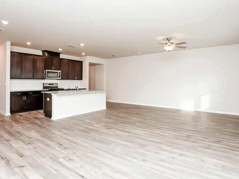 1157 Sunny Lake Dr — Photo 5