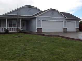 1660 Pine Ct, Florence, OR 97439