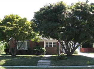 11 Paul St, Hanover, PA 17331