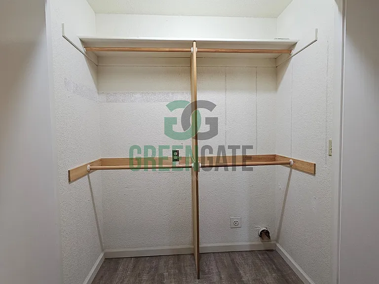1108 Cedar Creek Dr #1 — Photo 25
