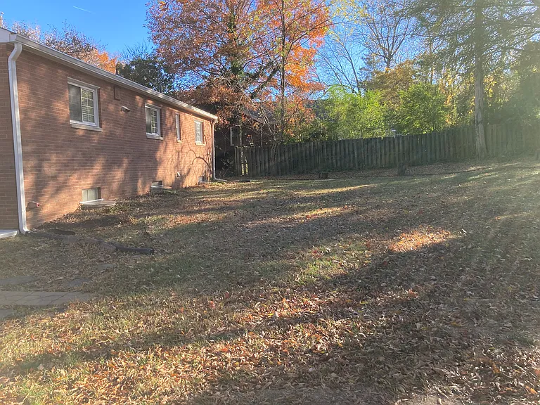 6400 Pickett St — Photo 3