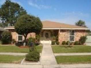 22 Azalea Ln, Marrero, LA 70072