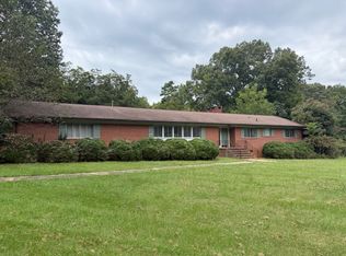 711 N Fayetteville St, Liberty, NC 27298