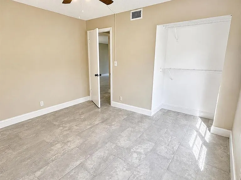 7830 NW 33rd St — Photo 10