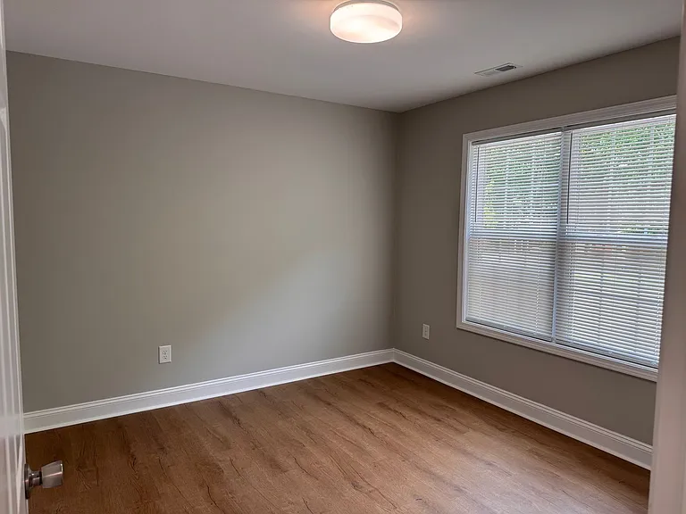 263-265 Harvell Street Ext — Photo 9