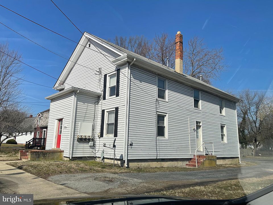 1st image of 205 E Camden Wyoming Ave