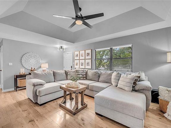3rd image of 2024 NE Dill Ct